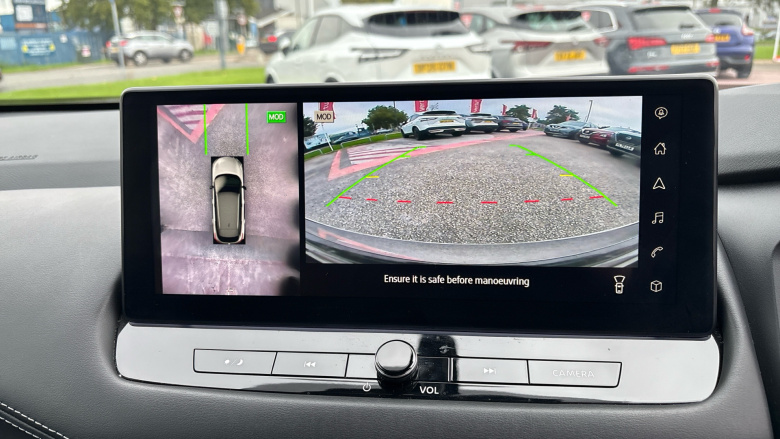 Nissan Qashqai 1.3 DiG-T MH 158 N-Connecta 5dr Xtronic Petrol Hatchback